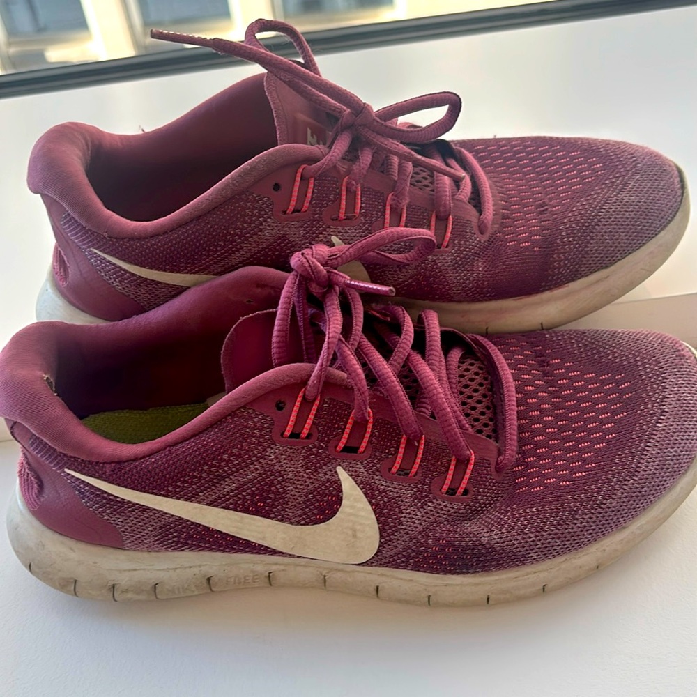Nike free - size 7.5 - women’s
